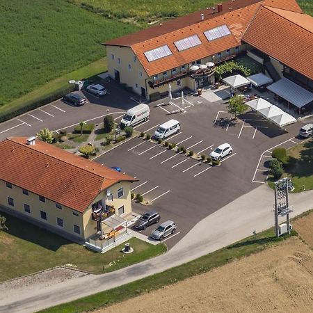 Pension Weinbauer Hofkirchen im Traunkreis Luaran gambar